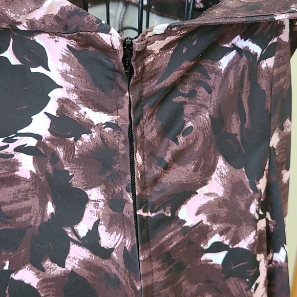 Gorgeous Date Night Off Shoulder Dress - Picture 10 of 12